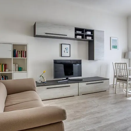 Joivy Chic 1 Bed Flat Milano